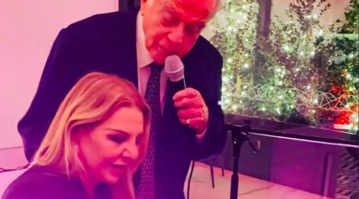 Kάτια Θεοδότου: Το συγκινητικό αντίο στον Νίκο Ρολάνδη τραγουδώντας μαζί το αγαπημένο του τραγούδι