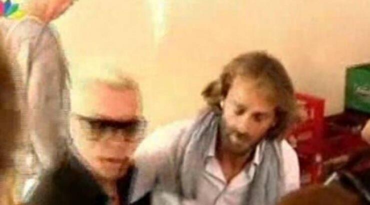 H πρώτη δημόσια εμφάνιση του Τεό Θεοδωρίδη και τα δάκρυα του Τάκη Ζαχαράτου! [βίντεο]