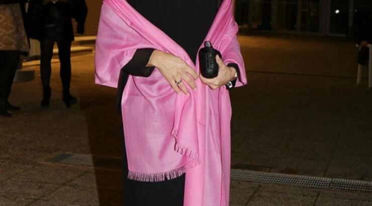 Έλενα Τσαβαλιά : Το σκύψιμο της με τα εκατομμύρια views [βίντεο]