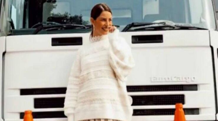 Κωνσταντίνα Ευριπίδου: Μας έβαλε στην υπέροχη κουζίνα του σπιτιού της στο Μονιάτη!