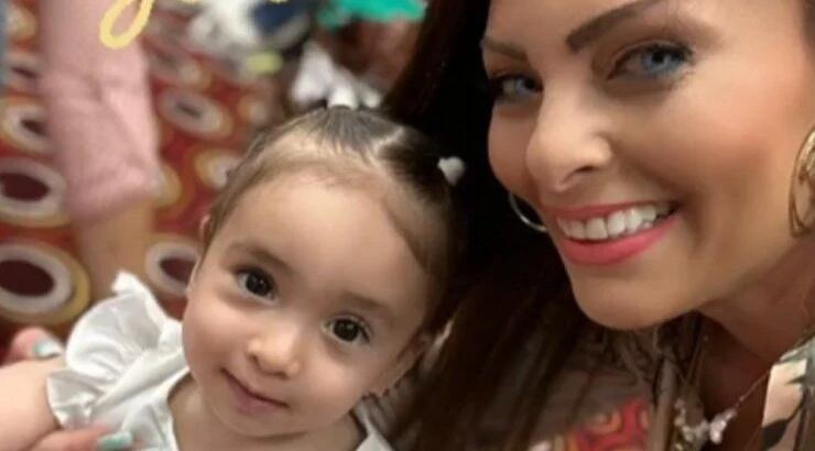 Έλια Ιωαννίδου: «Δεν είναι εύκολο να είσαι μονογονιός. Αλλά είμαι δυνατή και μπορώ» [βίντεο]