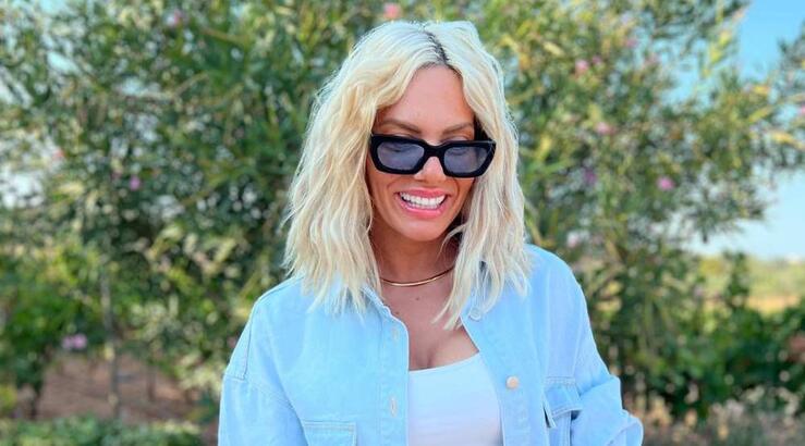 Ιωάννα Μαλέσκου: Βόλτα με την κόρη της ντυμένες στα ροζ [εικόνες]