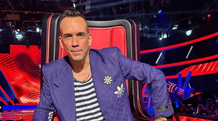 Πάνος Μουζουράκης: «Αυτό το τραγούδι μου θυμίζει τη γυναίκα μου. Πόσο φοβάμαι να τη χάσω» [βίντεο]