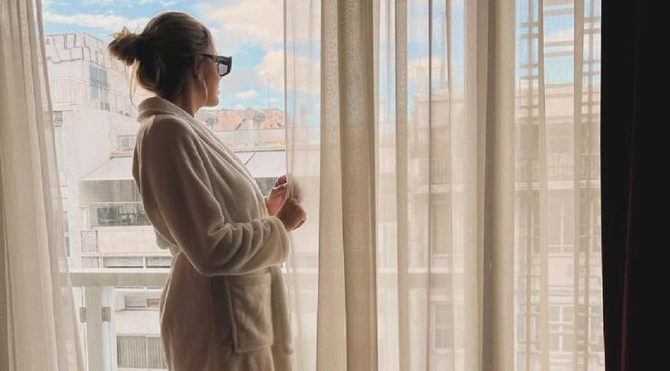 Γνωστό τηλεοπτικό πρόσωπο παντρεύτηκε λίγο πριν γίνει μαμά 