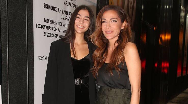 Μελίνα Νικολαΐδη: Γιόρτασε τα 22α γενέθλιά της με τη Δέσποινα Βανδή στο πλευρό της [βίντεο]