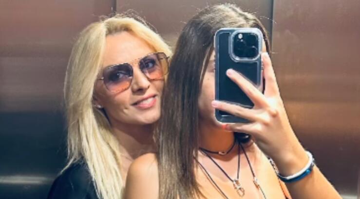 Πέγκυ Ζήνα: Η γλυκιά ανάρτηση μαζί με την κόρη της, Ηλέκτρα, για τα 13α γενέθλιά της [εικόνα]