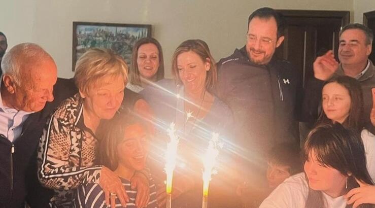 Φιλίππα Καρσερά: Η στήριξη στην κόρη της, Αικατερίνη, για την πρώτη κυκλοφορία τραγουδιού της [εικόνες]