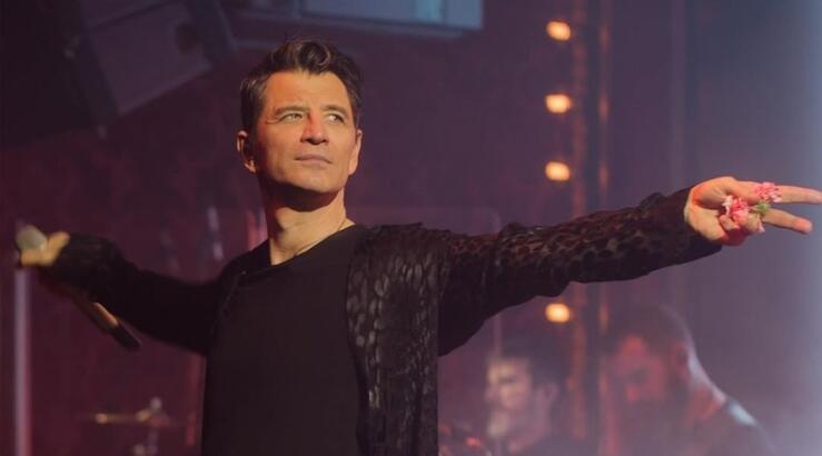 Σάκης Ρουβάς: Η γλυκιά κίνηση που έκανε για τις γυναίκες της ζωής του [εικόνα]