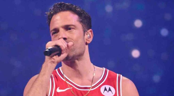 Κωνσταντίνος Αργυρός: Τραγούδησε με την κυπριακή σημαία στο Chicago 