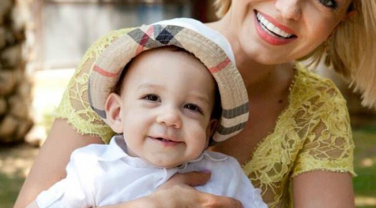 Anna – Κυριάκος Καραντώκης: Το άλμπουμ της βάπτισης του γιου τους