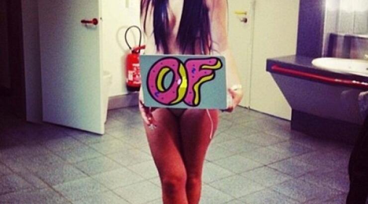  Αηδία κατάντησε πια! Η star ποζάρει, πάλι, χωρίς ρούχα και προκαλεί την έκρηξη του κοινού