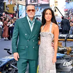 Brad Pitt: Στην Ύδρα με τη σύντροφό του, Ines de Ramon (εικόνες)