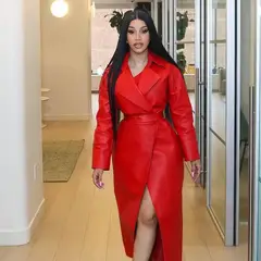 Cardi B: Δήλωσε ότι θέλει να αφαιρέσει τα εμφυτεύματα στους γλουτούς της