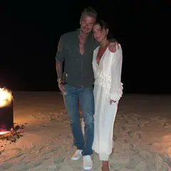 David Beckham: Aποθεώνει τη Victoria Beckham για τη νέα της συλλογή μόδας