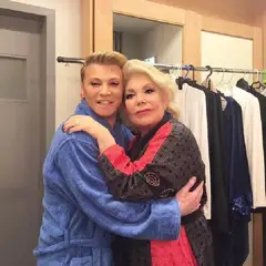 Τάκης Ζαχαράτος: Η στιγμή που λύγισε μπροστά στο φέρετρο της Μαρινέλλας