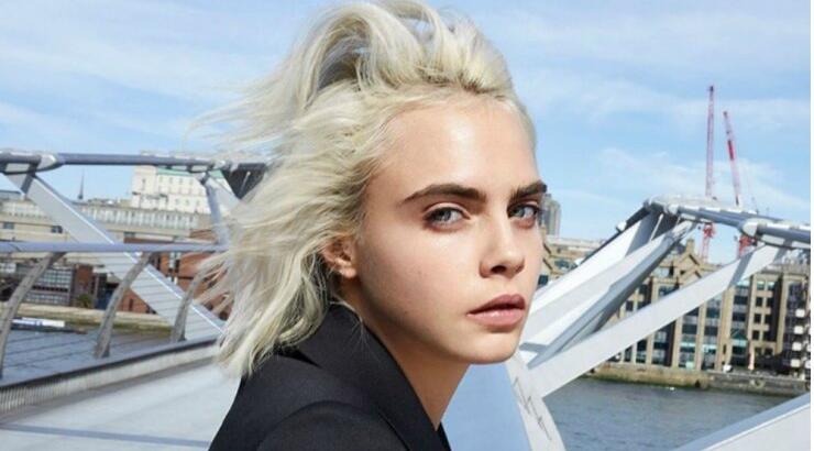 Το νέο χειμερινό άρωμα από τον οίκο Burberry είναι πλούσιο, εκλεπτυσμένο και έντονο