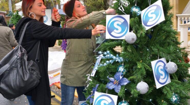 Τα δέντρα αγάπης στη Λεωφόρο Χριστουγέννων!