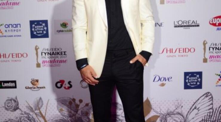 Ο Γιώργος Αγγελόπουλος ξεκαθαρίζει στην κάμερα του ilovestylecom τι συμβαίνει στην προσωπική του ζωή!