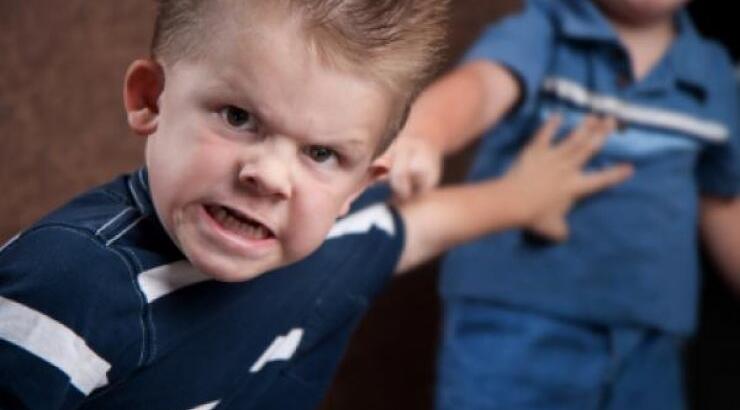  10 τρόποι για να αντιμετωπίσουμε ένα επιθετικό παιδί