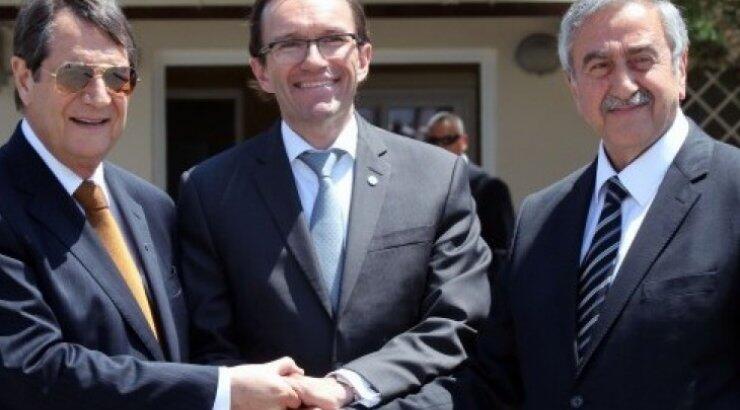 Ουσιαστική διαπραγμάτευση και ΜΟΕ Αναστασιάδη-Ακιντζι