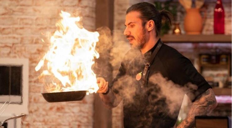 Άκης Πετρετζίκης: Ο πίνακας - έργο τέχνης που έχει με το πρόσωπό του [εικόνα]