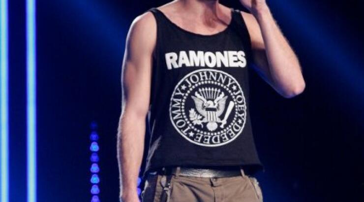 Αυτή είναι η αδερφή του γόη του "The Voice" που κόπηκε στο chair challenge του "X-Factor"