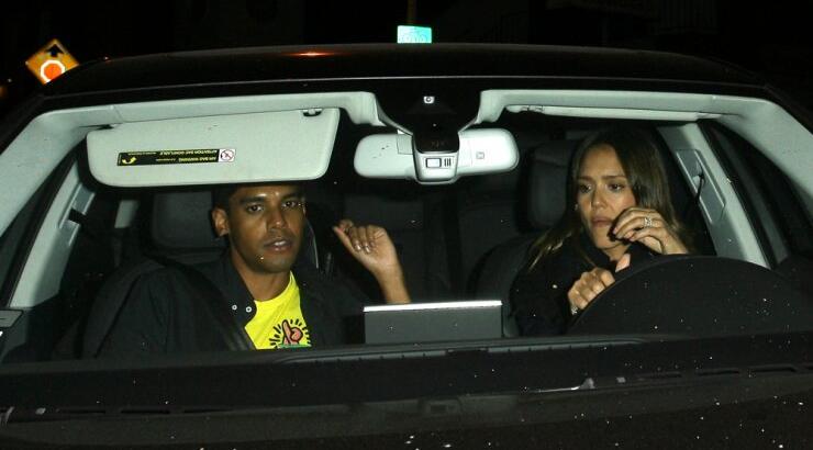 Άντρας-μυστήριο με την Jessica Alba [εικόνες]