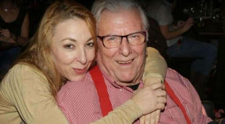 Αλίκη Κατσαβού: Τα λόγια που έγραψε στο στεφάνι που έστειλε [εικόνες]