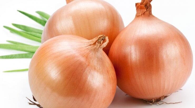  Πώς να καθαρίσετε κρεμμύδια χωρίς να δακρύσετε! 