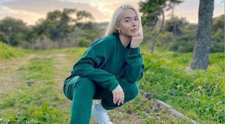 Αμαρυλλίς: Η πρώτη βόλτα με τον νεογέννητο γιο της [εικόνες]