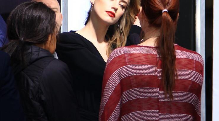 Amber Heard: Στην πρεμιέρα της χωρίς τον Johnny Depp 