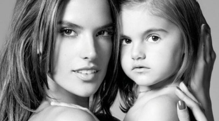 Το ντεμπούτο της κόρης της Ambrosio στο χώρο της μόδας