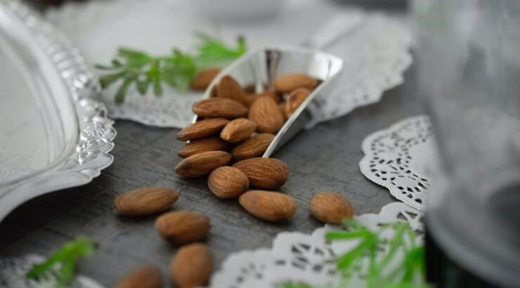 6 λόγοι για να εντάξεις τα αμύγδαλα στα καθημερινά σου σνακ!