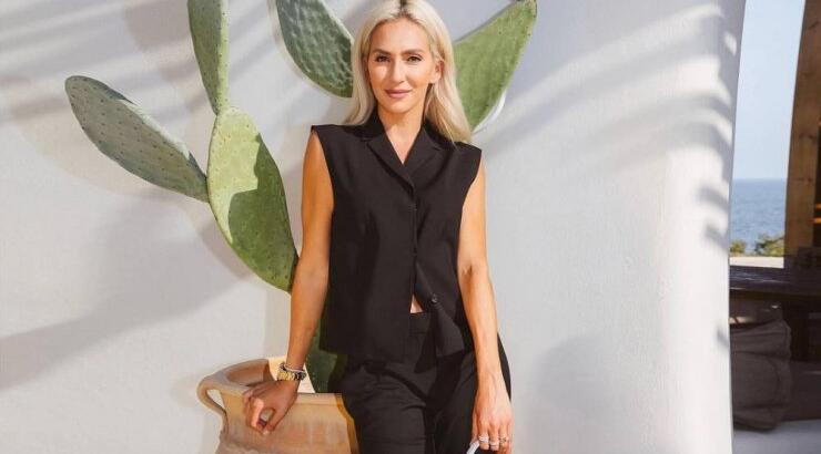 Άντια Στυλιανού: Η εναλλακτική εμφάνισή της στo ροζ χαλί των MFA 2023