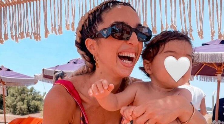 Ανδρεάνα Φραγκούδη: Απογευματινές βουτιές με τον γιο της, Demi [εικόνες]