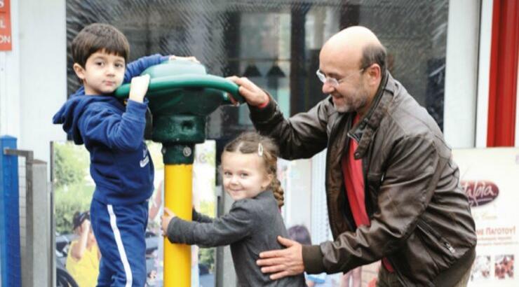 Τα παιδιά του Ανδρέα Δημητρόπουλου πήραν τη θέση του στην εκπομπή και είναι ότι πιο χαριτωμένο θα δεις σήμερα! [βίντεο]