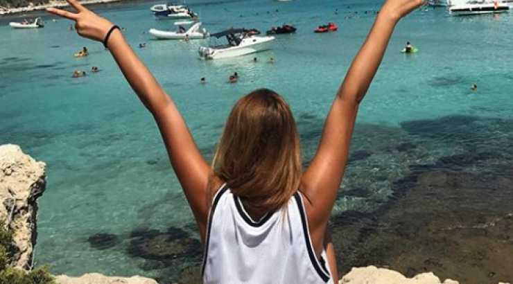 Πρόσωπο της κυπριακής τηλεόρασης παντρεύεται σε λίγες ημέρες και είδαμε το προσκλητήριο του γάμου της!