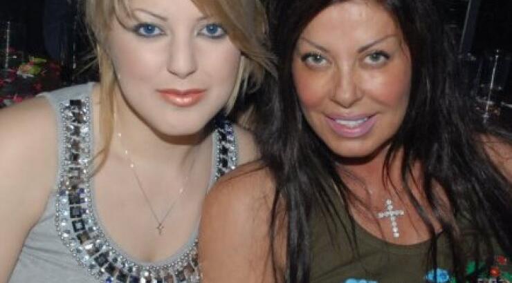 Δείτε για πρώτη φορά τον κούκλο σύντροφό της κόρης της Άντζελας Δημητρίου [βίντεο]