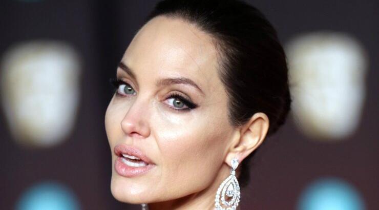 Ελληνίδα ηθοποιός: "Με έχουν μπερδέψει με την Angelina Jolie" 