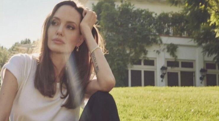 Angelina Jolie: Μιλάει για την απόφαση να χωρίσει με τον Pitt και τη δικαστική τους διαμάχη!