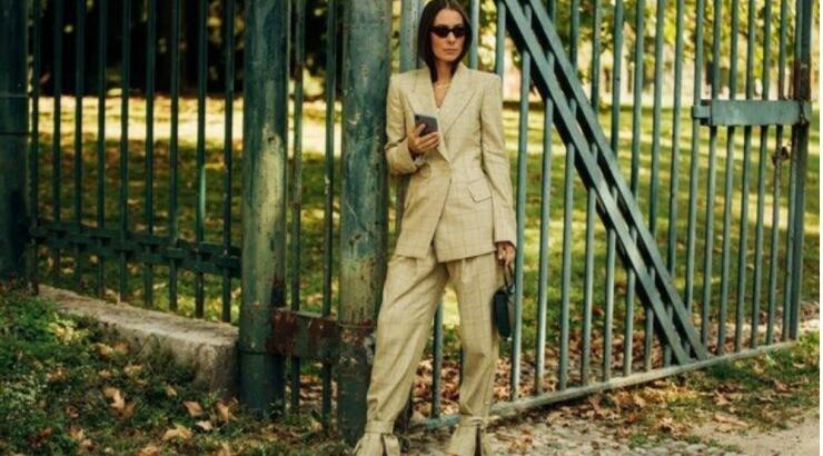 Ankle tie: H νέα τάση στα παντελόνια