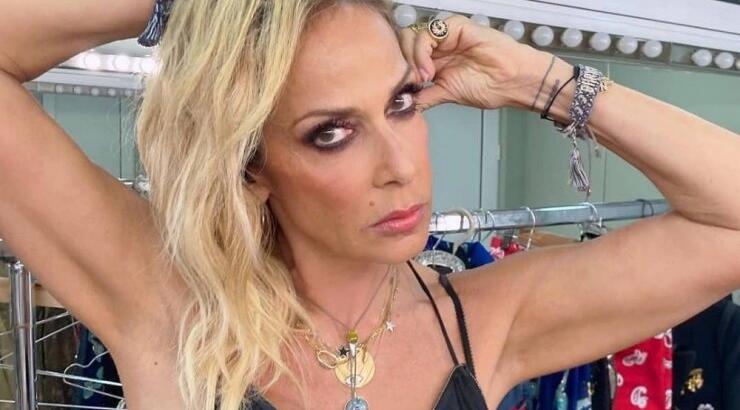 Άννα Βίσση: Συνάντησε τα εγγόνια της μετά από ένα χρόνο και μας συγκίνησε [εικόνες]