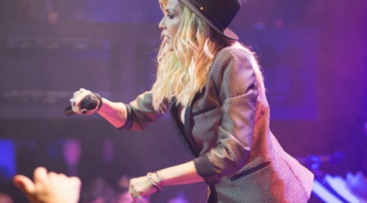 Επώνυμη Κύπρια γιόρτασε τα γενέθλιά της στην Άννα Βίσση!  [βίντεο]