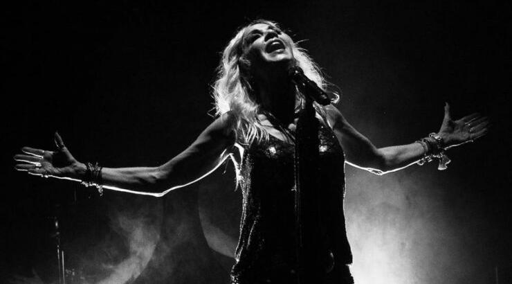 Άννα Βίσση: Ερμήνευσε το "Χρυσοπράσινο Φύλλο" ανήμερα της επετείου της τουρκικής εισβολής [βίντεο]