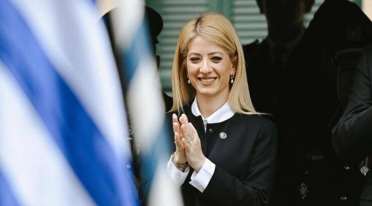 Αννίτα Δημητρίου: Σου δείχνει το spring dress που είναι κατάλληλο για κάθε περίσταση