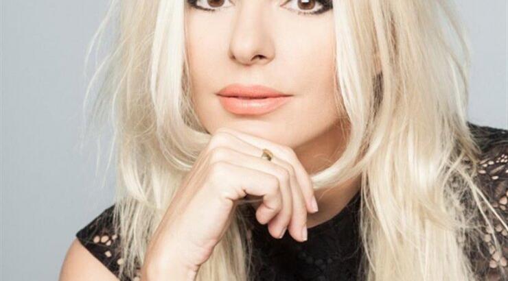 Τηλεθεατής έβρισε χυδαία on air την Αννίτα Πάνια! [video]