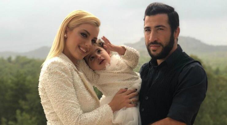 Η Άντρη Καραντώνη έγινε νονά και ετοίμασε μία βάφτιση υπερπαραγωγή! [εικόνες & βίντεο]