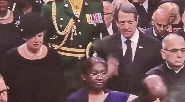 Τα πρώτα στιγμιότυπα του Προεδρικού ζεύγους της Κύπρου στην κηδεία της Βασίλισσας Ελισάβετ