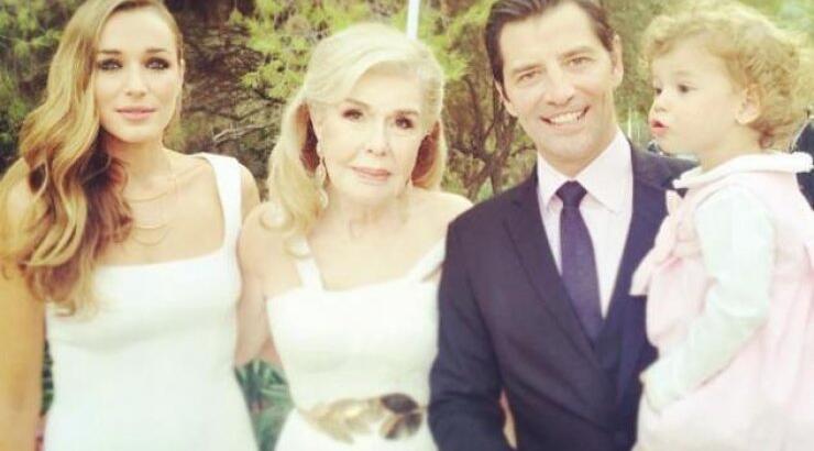 Σάκης Ρουβάς - Κάτια Ζυγούλη: Βάφτισαν την κόρη τους με νονά την Μαριάννα Βαρδινογιάννη!