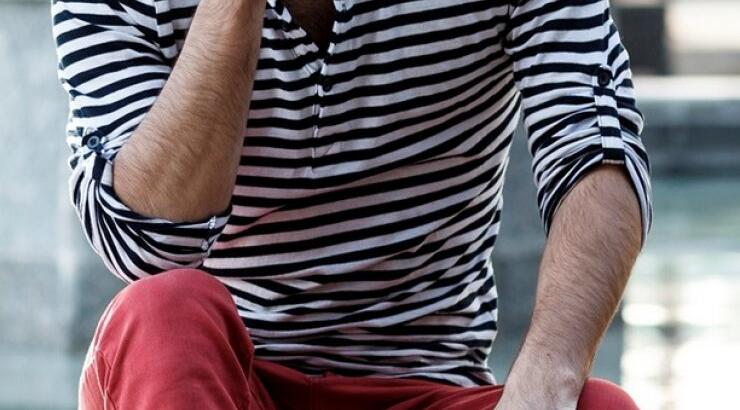 Εσπευσμένα στο νοσοκομείο με κώφωση Έλληνας τραγουδιστής!